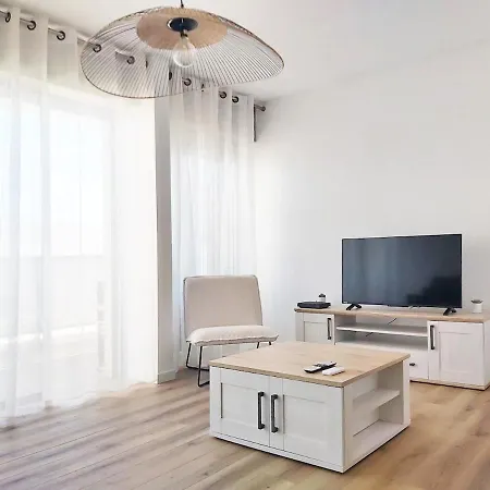 Superbe T3 Moderne Vue Avec Parking, Climatisation, Piscine Lejlighed *