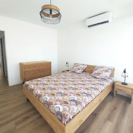 Superbe T3 Moderne Vue Avec Parking, Climatisation, Piscine Апартаменты *