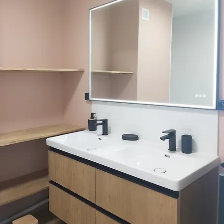 Superbe T3 Moderne Vue Avec Parking, Climatisation, Piscine لا غراند موت