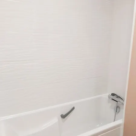 Superbe T3 Moderne Vue Avec Parking, Climatisation, Piscine * La Grande-Motte