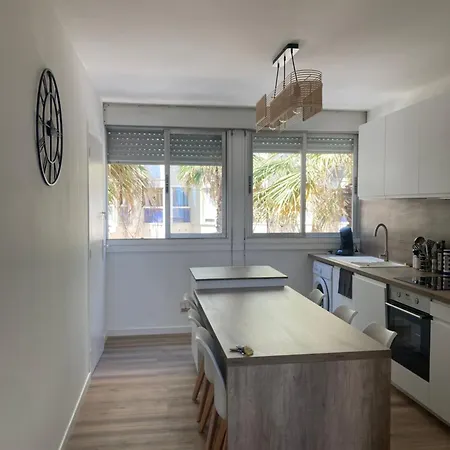 Superbe T3 Moderne Vue Avec Parking, Climatisation, Piscine La Grande Motte